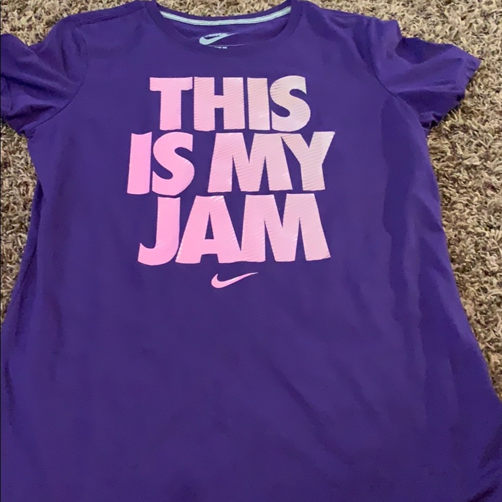 Nike tee